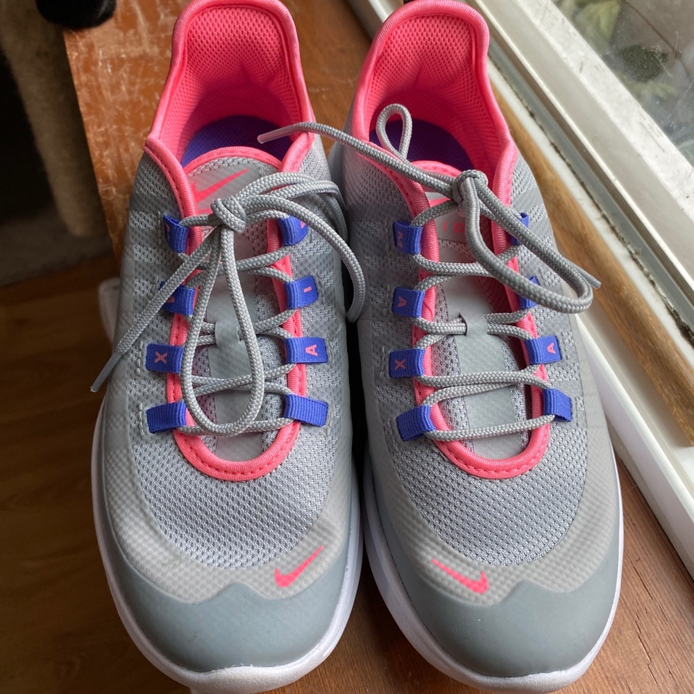 Girls Nike 3